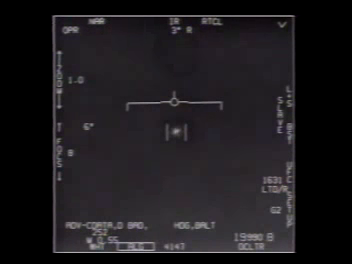 Earlier still frame from the same FLIR1 U.S. Navy infrared recording, public domain.
